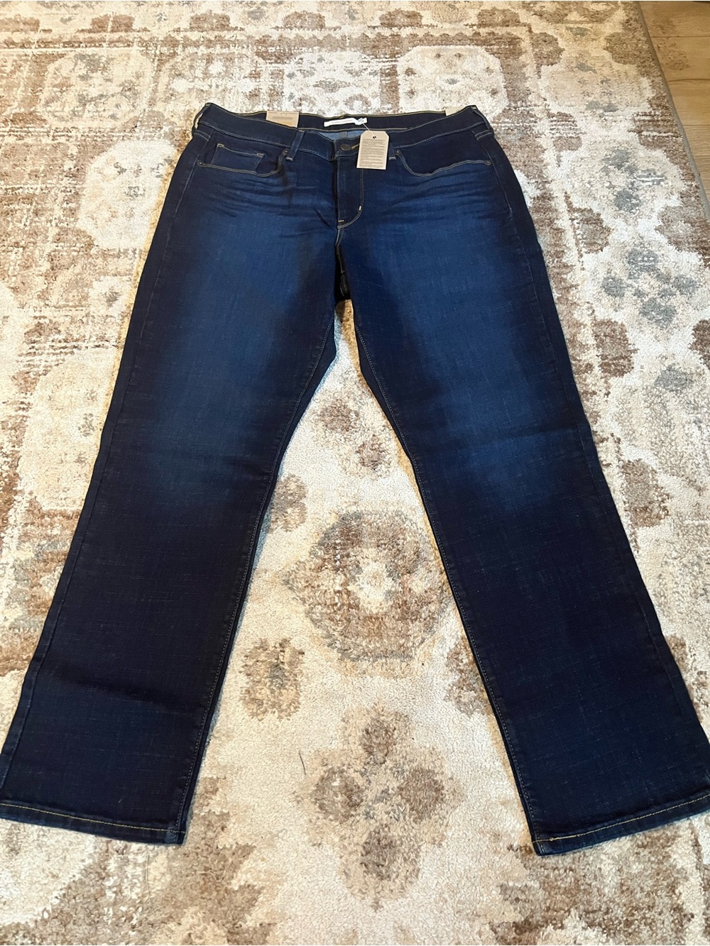 Levi's Women's Straight Leg Dark Wash Jeans Size 14